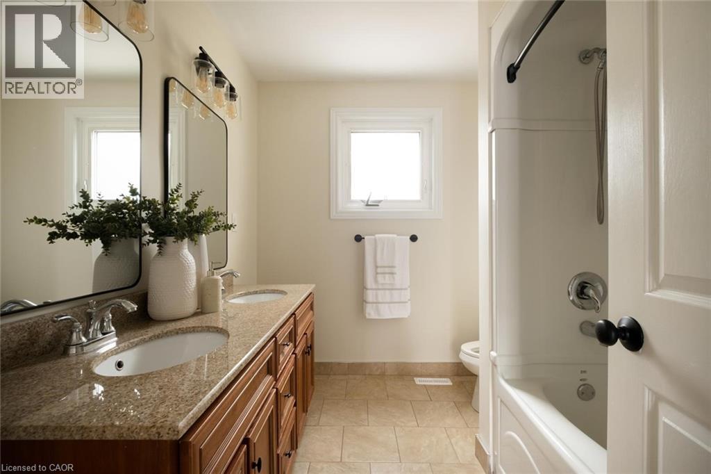 27 MILLBRIDGE Crescent, Pelham, Ontario, L0S1E1 — Photo 26