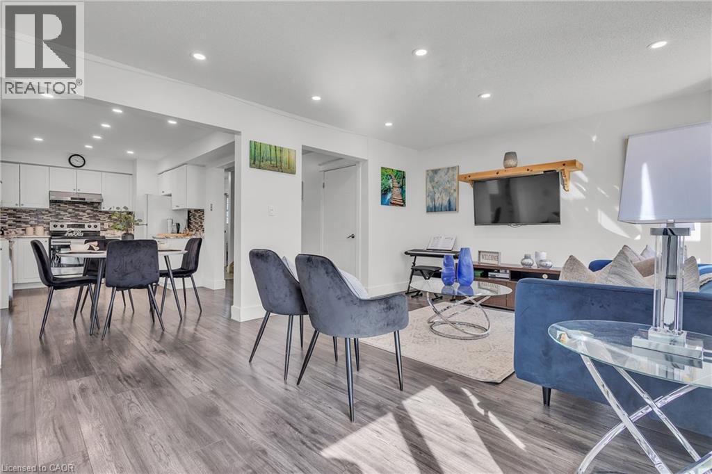 425 ERINBROOK Drive, Kitchener, Ontario, N2E3S4 — Photo 11