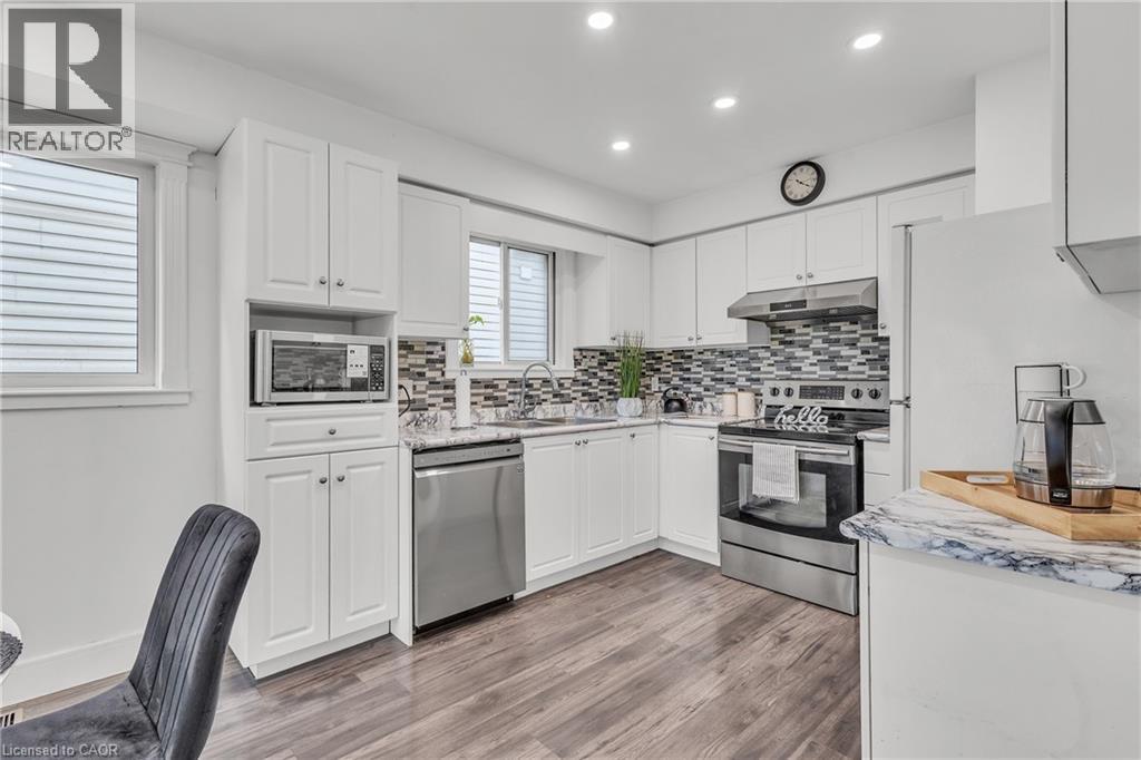 425 ERINBROOK Drive, Kitchener, Ontario, N2E3S4 — Photo 16