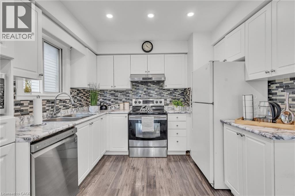 425 ERINBROOK Drive, Kitchener, Ontario, N2E3S4 — Photo 17