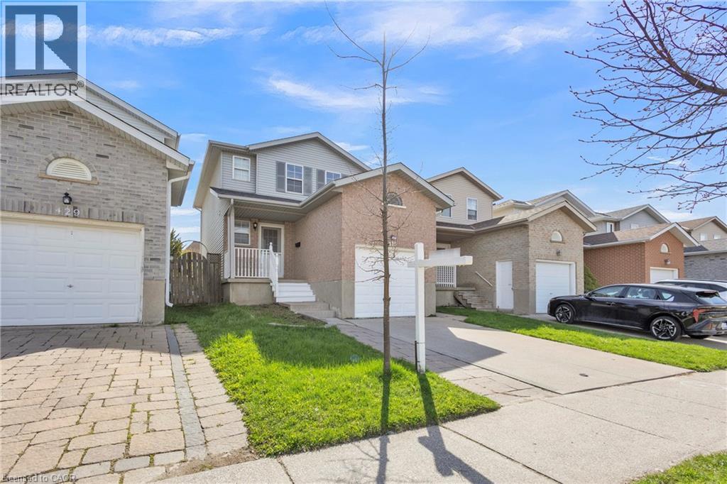 425 ERINBROOK Drive, Kitchener, Ontario, N2E3S4 — Photo 3
