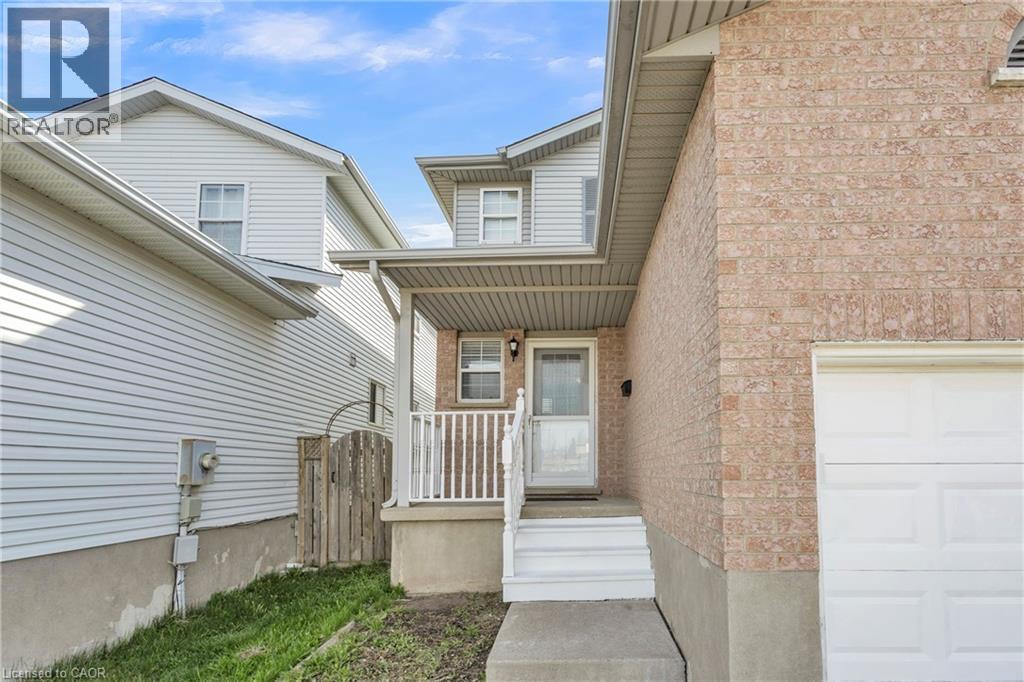 425 ERINBROOK Drive, Kitchener, Ontario, N2E3S4 — Photo 4