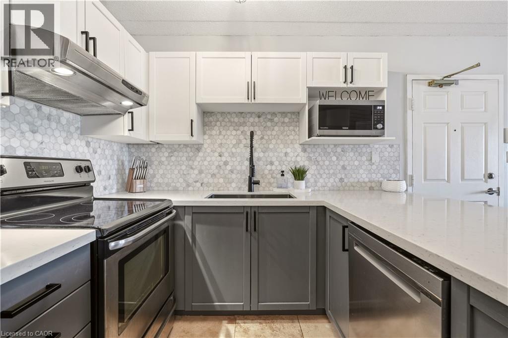 1451 WALKERS Line Unit# 304, Burlington, Ontario, L7M4P1 — Photo 4