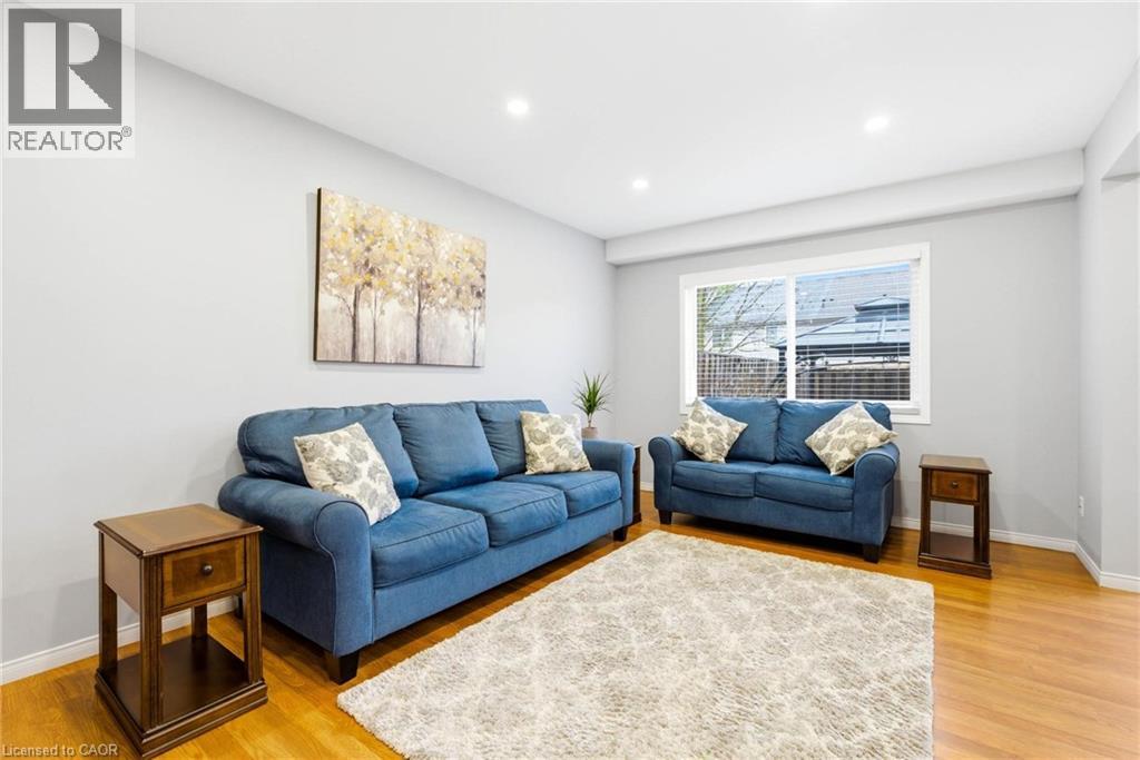 30 BRYAN Court Unit# 4, Kitchener, Ontario, N2A4J5 — Photo 4