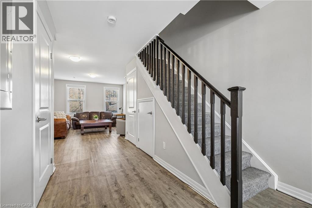 807 GORDON Street Unit# 7, Guelph, Ontario, N1G1Y8 — Photo 11