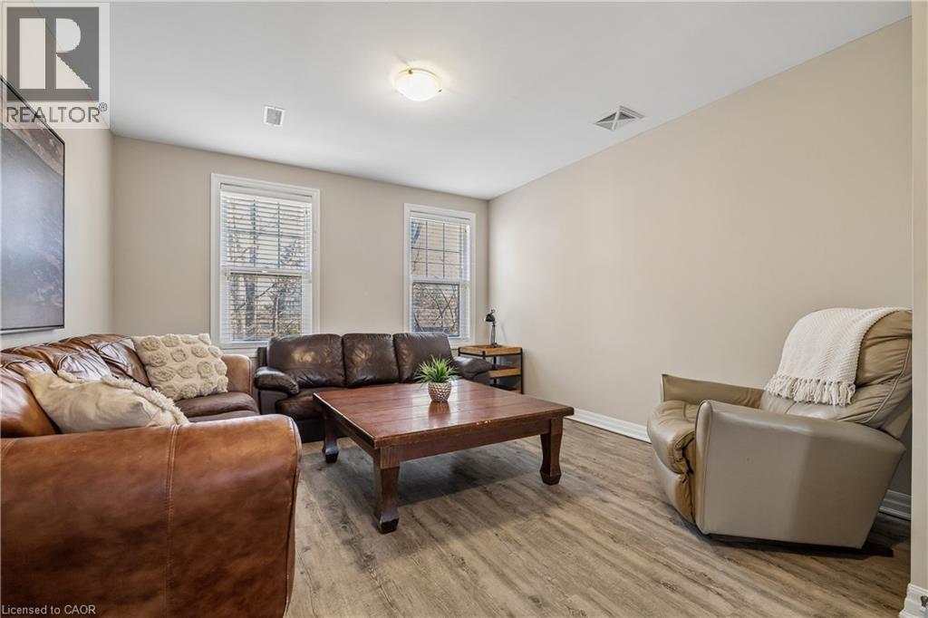 807 GORDON Street Unit# 7, Guelph, Ontario, N1G1Y8 — Photo 13