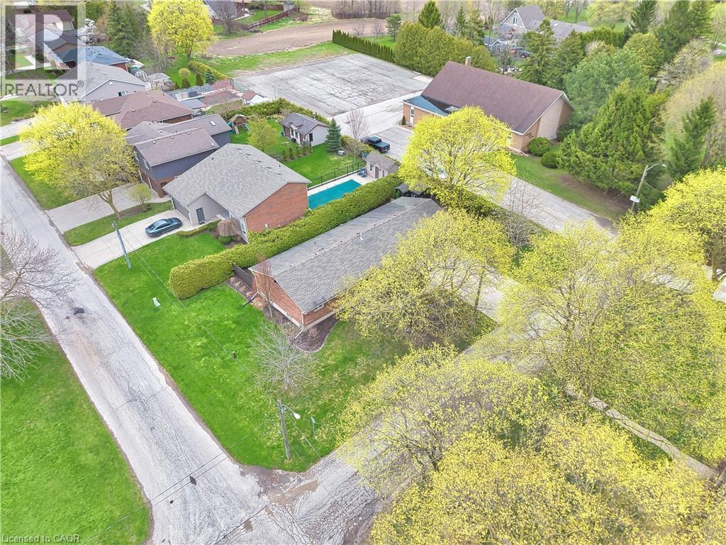 525 BLAKE Street E, Listowel, Ontario, N4W3N6 — Photo 4