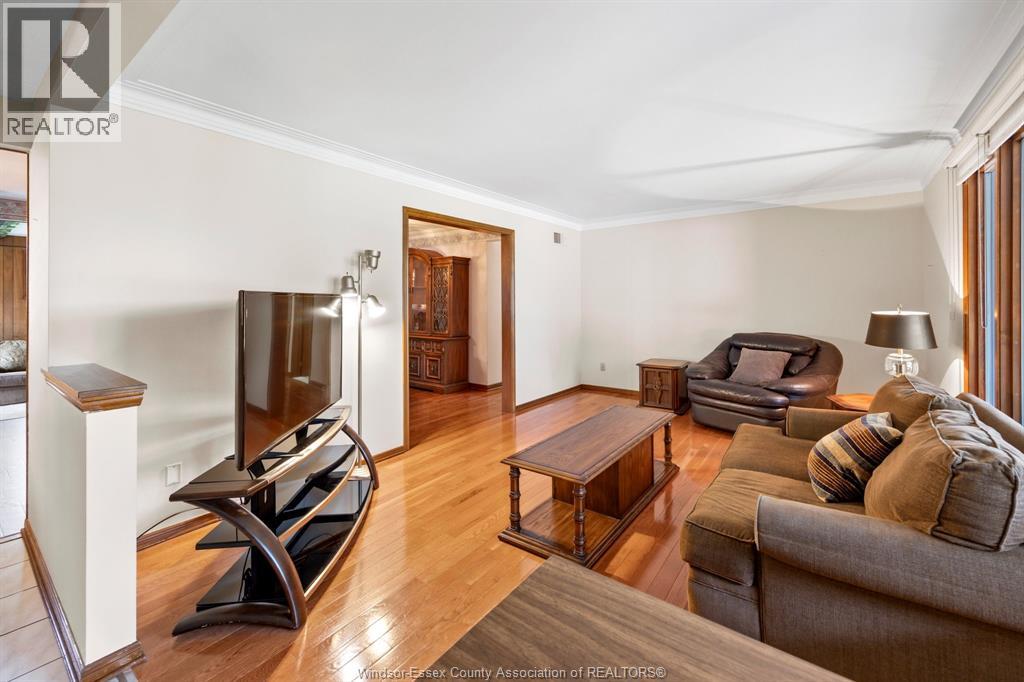 1565 ROXBOROUGH, Windsor, Ontario, N9B3H2 — Photo 10