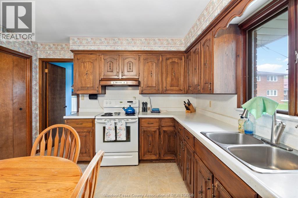1565 ROXBOROUGH, Windsor, Ontario, N9B3H2 — Photo 15