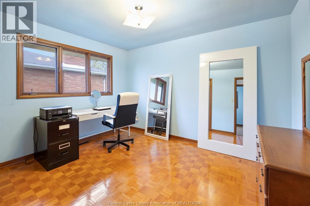 1565 ROXBOROUGH, Windsor, Ontario, N9B3H2 — Photo 7