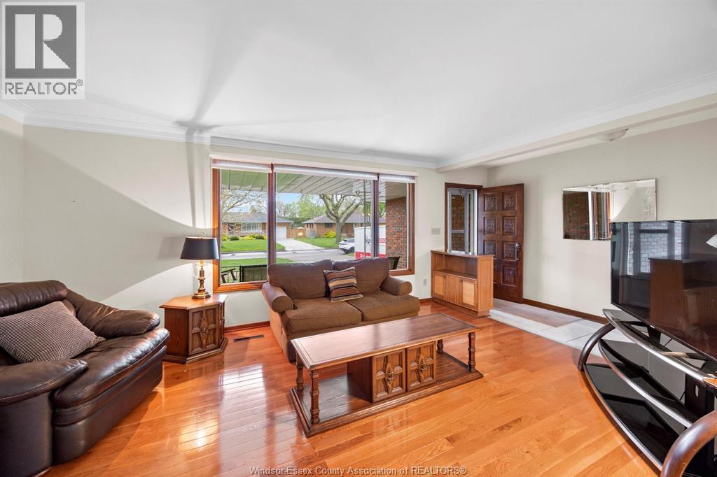 1565 ROXBOROUGH, Windsor, Ontario, N9B3H2 — Photo 9