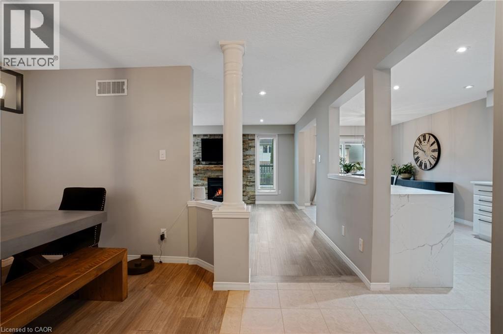 99 UDVARI Crescent, Kitchener, Ontario, N2N0A2 — Photo 12