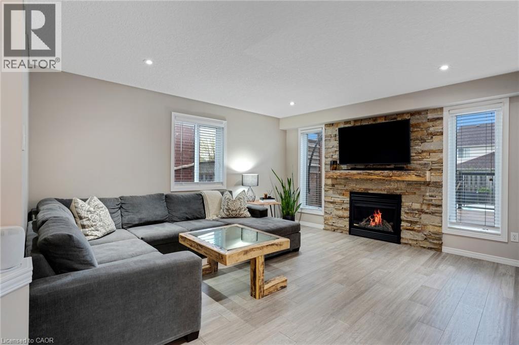 99 UDVARI Crescent, Kitchener, Ontario, N2N0A2 — Photo 13