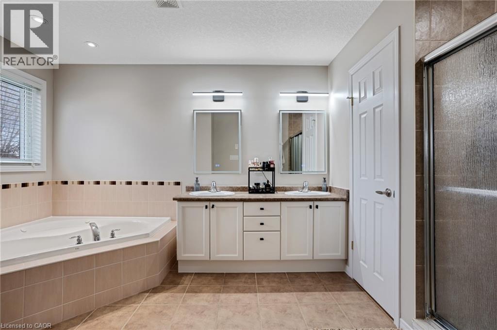 99 UDVARI Crescent, Kitchener, Ontario, N2N0A2 — Photo 25