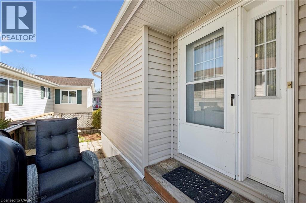 27 TRILLIUM BEACH Drive, Puslinch, Ontario, N0B2J0 — Photo 5