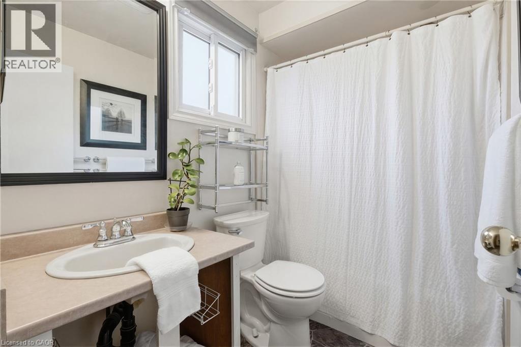 56 ANGELA Crescent, Cambridge, Ontario, N1S4B6 — Photo 30
