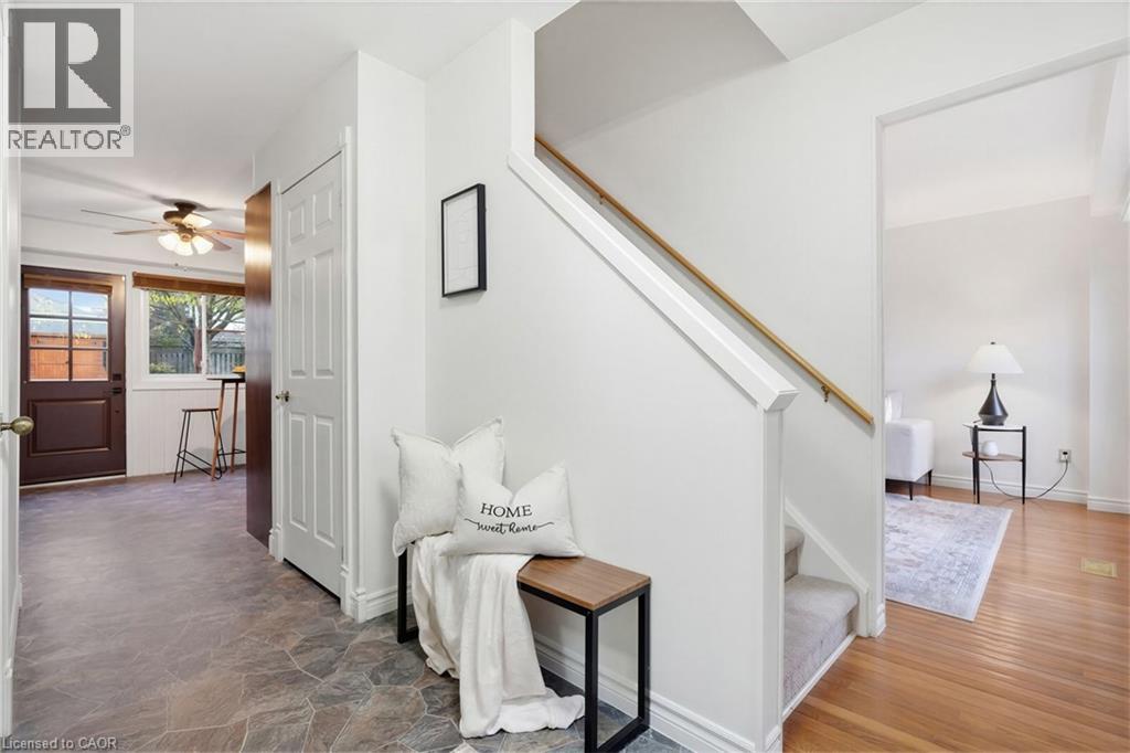 56 ANGELA Crescent, Cambridge, Ontario, N1S4B6 — Photo 7