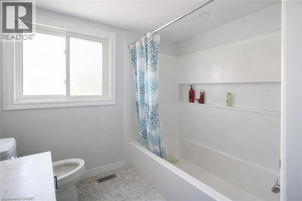 150 OVERLEA Drive, Kitchener, Ontario, N2M1T3 — Photo 10