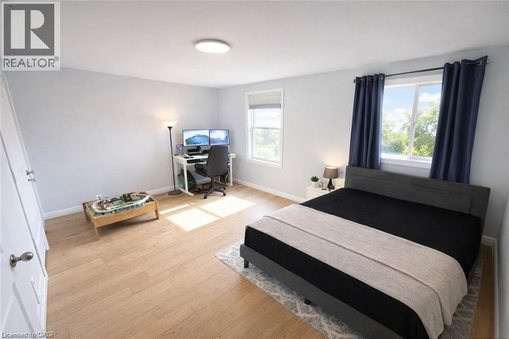 150 OVERLEA Drive, Kitchener, Ontario, N2M1T3 — Photo 6