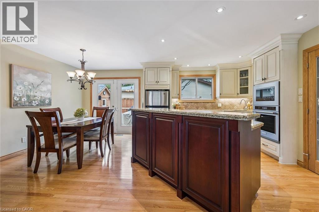 574 SPRUCEHILL Avenue, Waterloo, Ontario, N2L4V9 — Photo 11