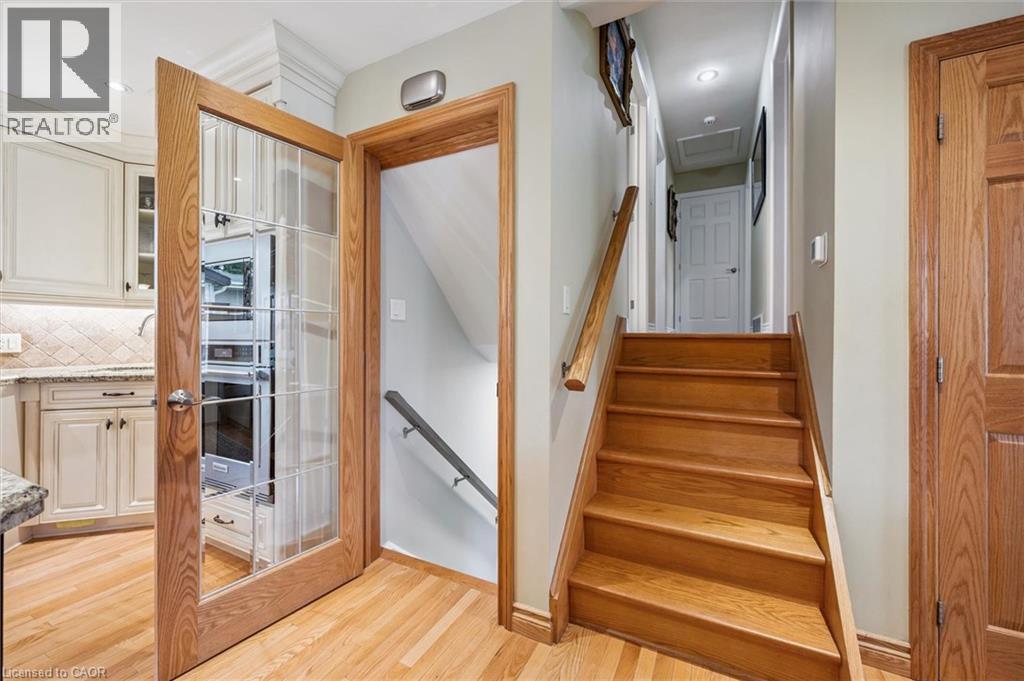 574 SPRUCEHILL Avenue, Waterloo, Ontario, N2L4V9 — Photo 18