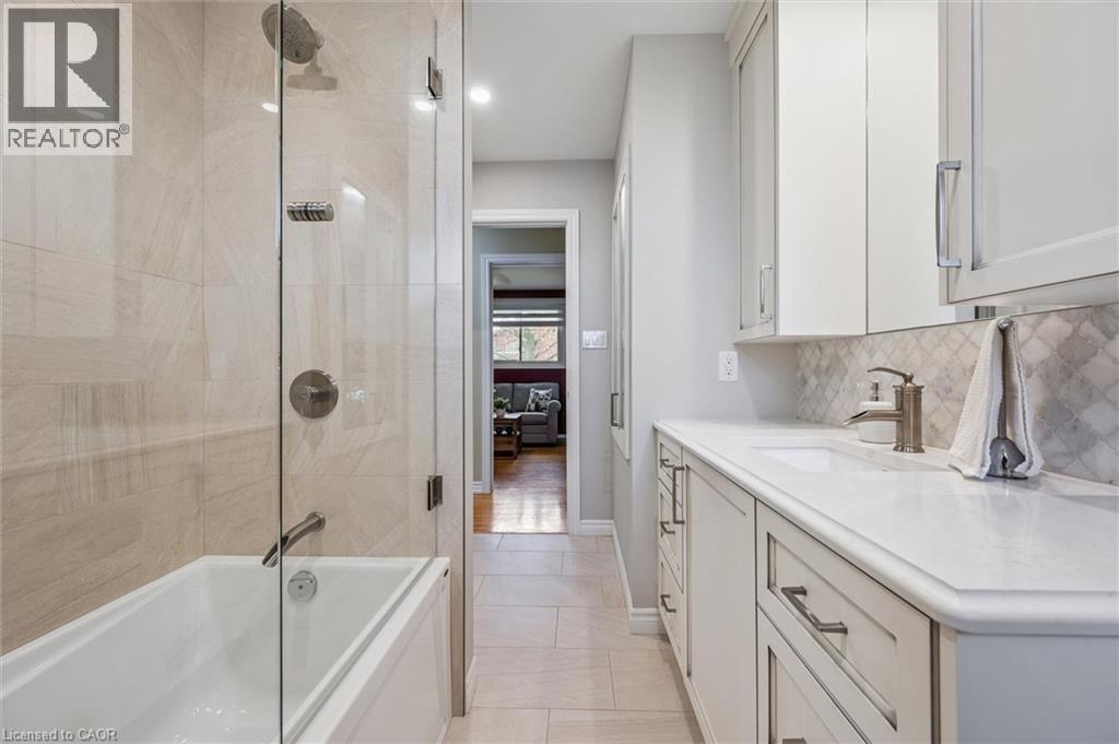 574 SPRUCEHILL Avenue, Waterloo, Ontario, N2L4V9 — Photo 20