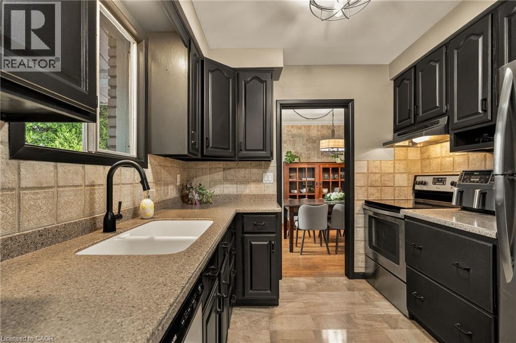 5119 CHERRYHILL Crescent, Burlington, Ontario, L7L4B8 — Photo 10