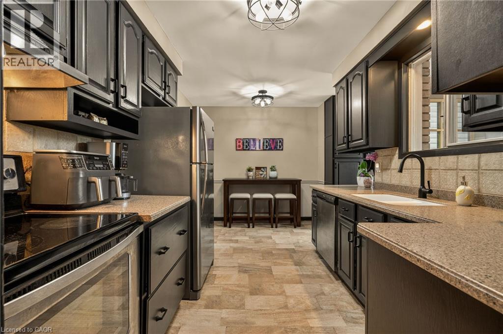 5119 CHERRYHILL Crescent, Burlington, Ontario, L7L4B8 — Photo 7