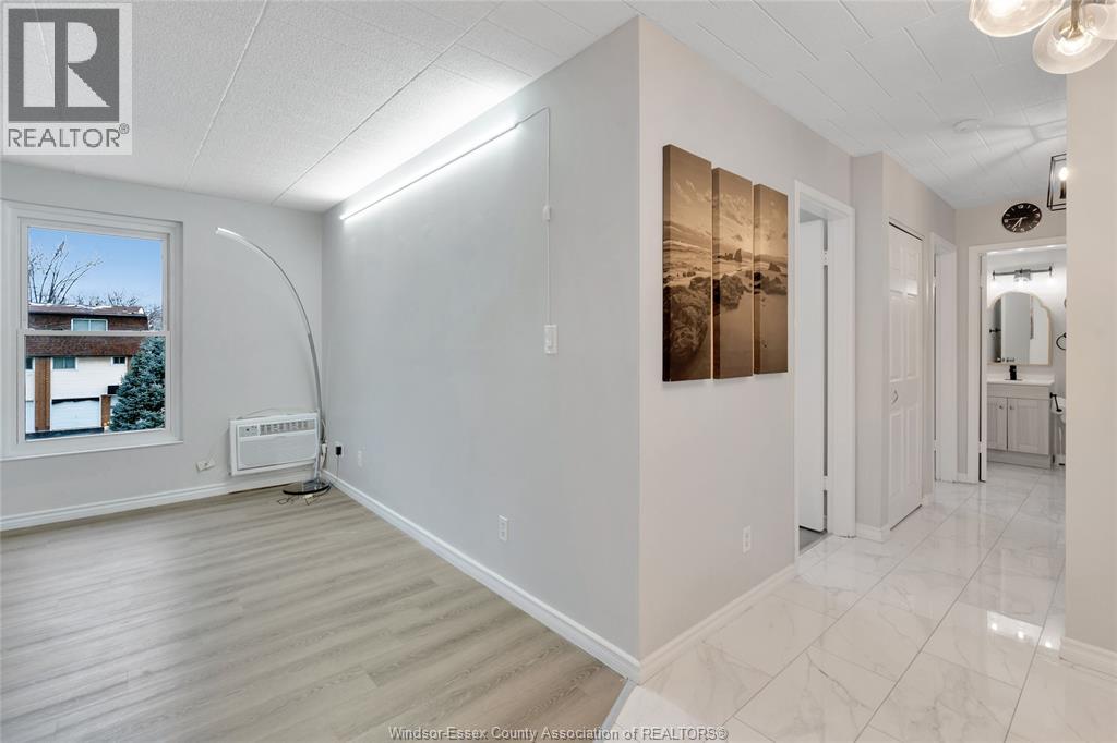 6635 THORNBERRY Unit# 387, Windsor, Ontario, N8T3A6 — Photo 11