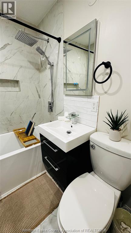 3519 TECUMSEH ROAD West, Windsor, Ontario, N9C2B6 — Photo 19