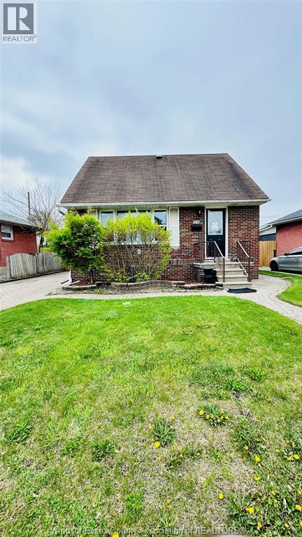 3519 TECUMSEH ROAD West, Windsor, Ontario, N9C2B6 — Photo 3