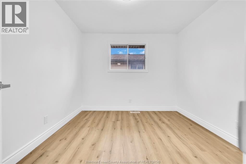 10540 HALSTEAD, Windsor, Ontario, N8R2C4 — Photo 13