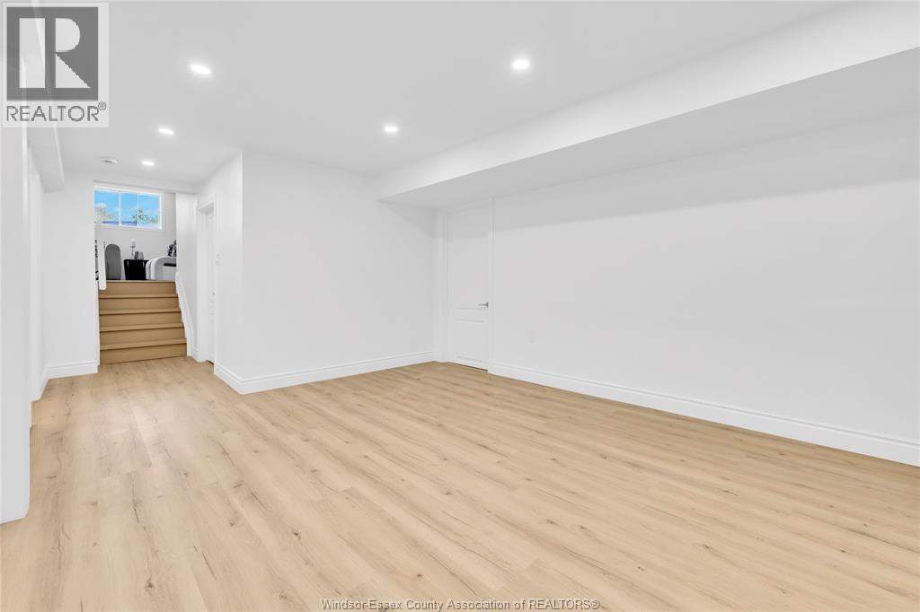 10540 HALSTEAD, Windsor, Ontario, N8R2C4 — Photo 19