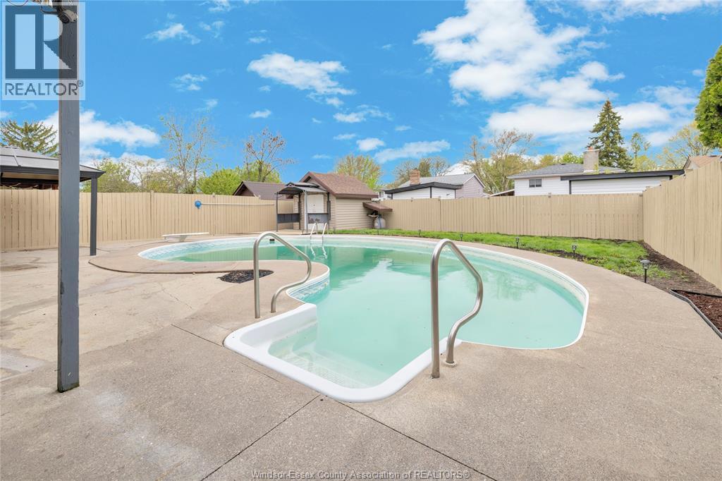 10540 HALSTEAD, Windsor, Ontario, N8R2C4 — Photo 22