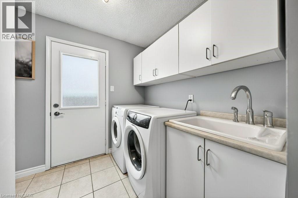 40 OLD MAPLE Lane, Kitchener, Ontario, N2N2L2 — Photo 14