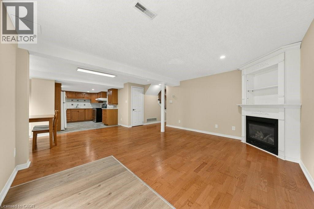 40 OLD MAPLE Lane, Kitchener, Ontario, N2N2L2 — Photo 31