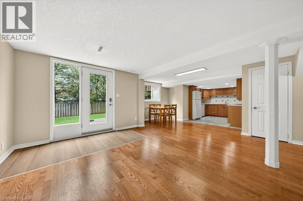 40 OLD MAPLE Lane, Kitchener, Ontario, N2N2L2 — Photo 32