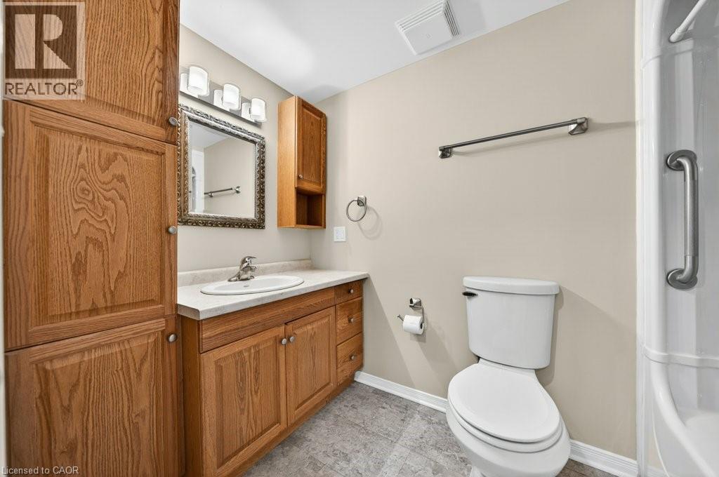 40 OLD MAPLE Lane, Kitchener, Ontario, N2N2L2 — Photo 34