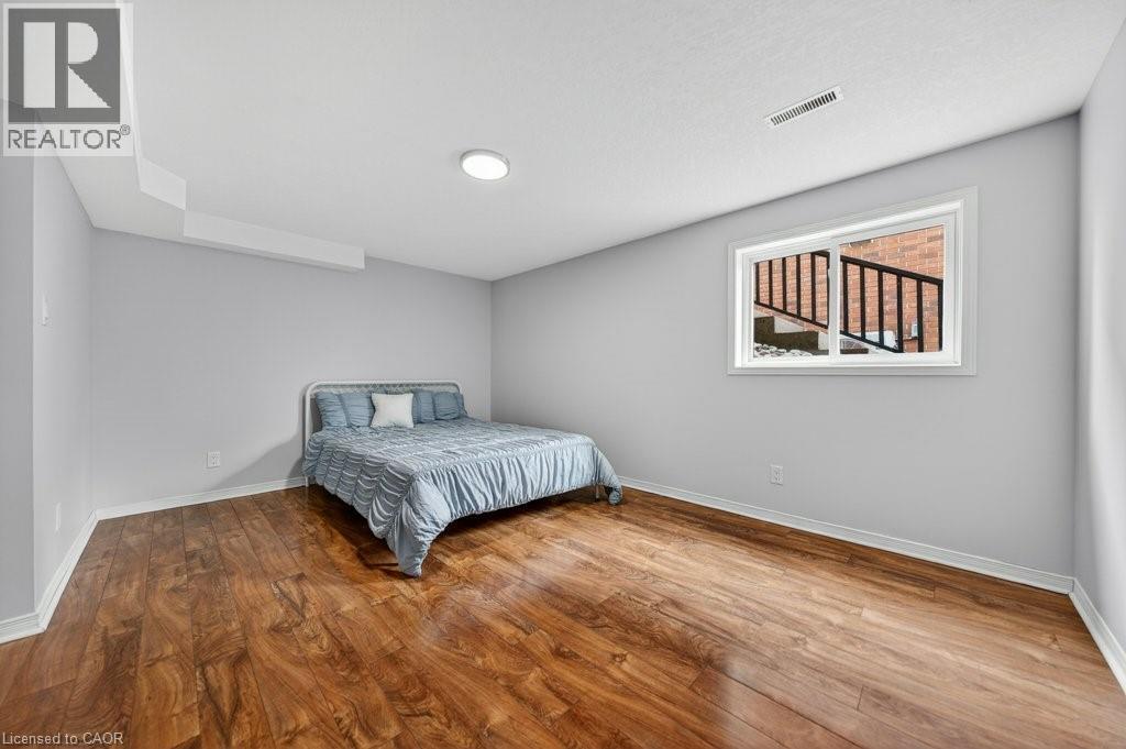 40 OLD MAPLE Lane, Kitchener, Ontario, N2N2L2 — Photo 36