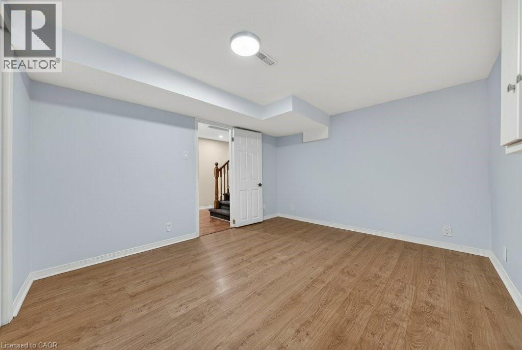 40 OLD MAPLE Lane, Kitchener, Ontario, N2N2L2 — Photo 39