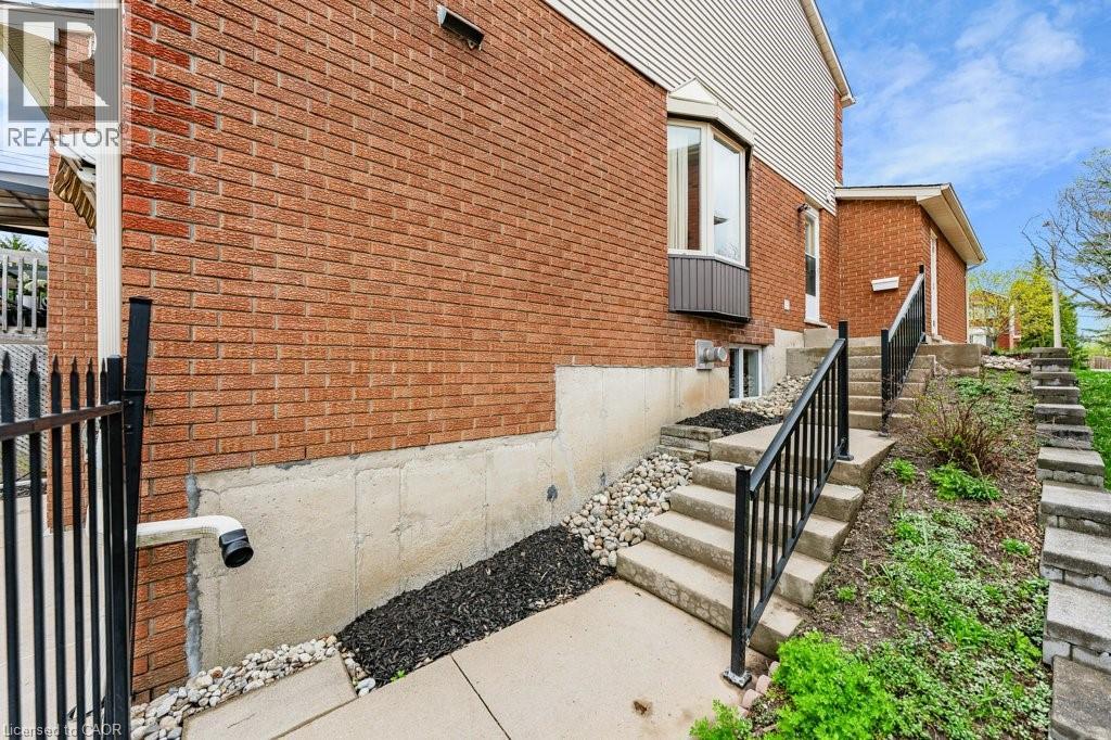 40 OLD MAPLE Lane, Kitchener, Ontario, N2N2L2 — Photo 40