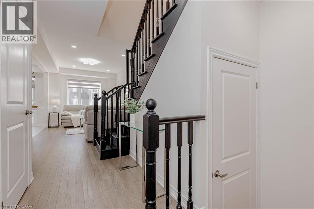 172 BECKVIEW Drive, Kitchener, Ontario, N2R0S6 — Photo 5