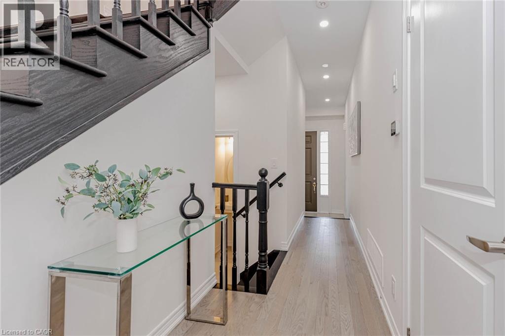 172 BECKVIEW Drive, Kitchener, Ontario, N2R0S6 — Photo 6