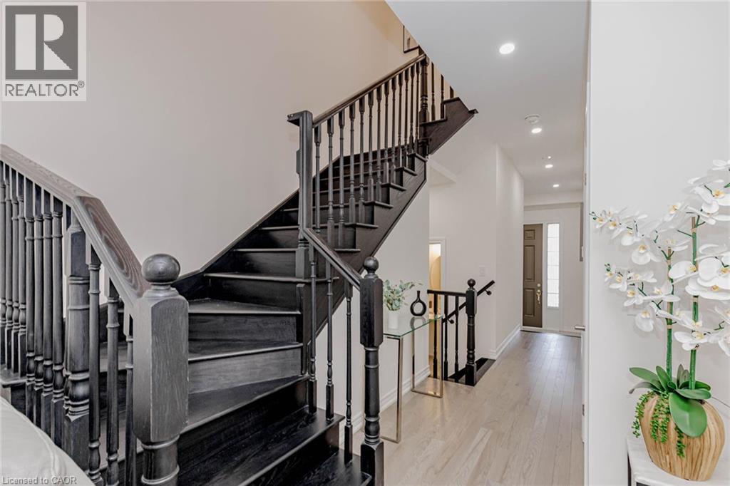 172 BECKVIEW Drive, Kitchener, Ontario, N2R0S6 — Photo 7