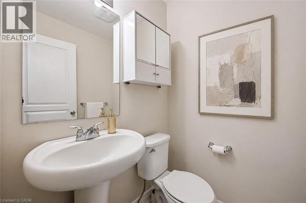 46 JEFFREY Drive, Guelph, Ontario, N1E0M4 — Photo 9