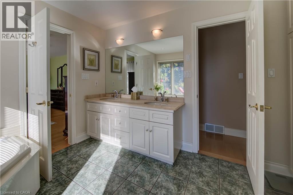 58 OAK Avenue, Dundas, Ontario, L9H4Y9 — Photo 10