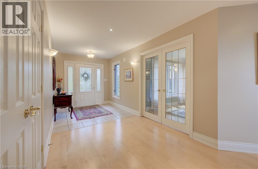 58 OAK Avenue, Dundas, Ontario, L9H4Y9 — Photo 5