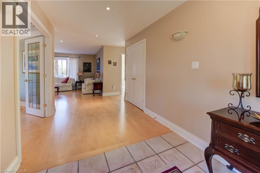 58 OAK Avenue, Dundas, Ontario, L9H4Y9 — Photo 6