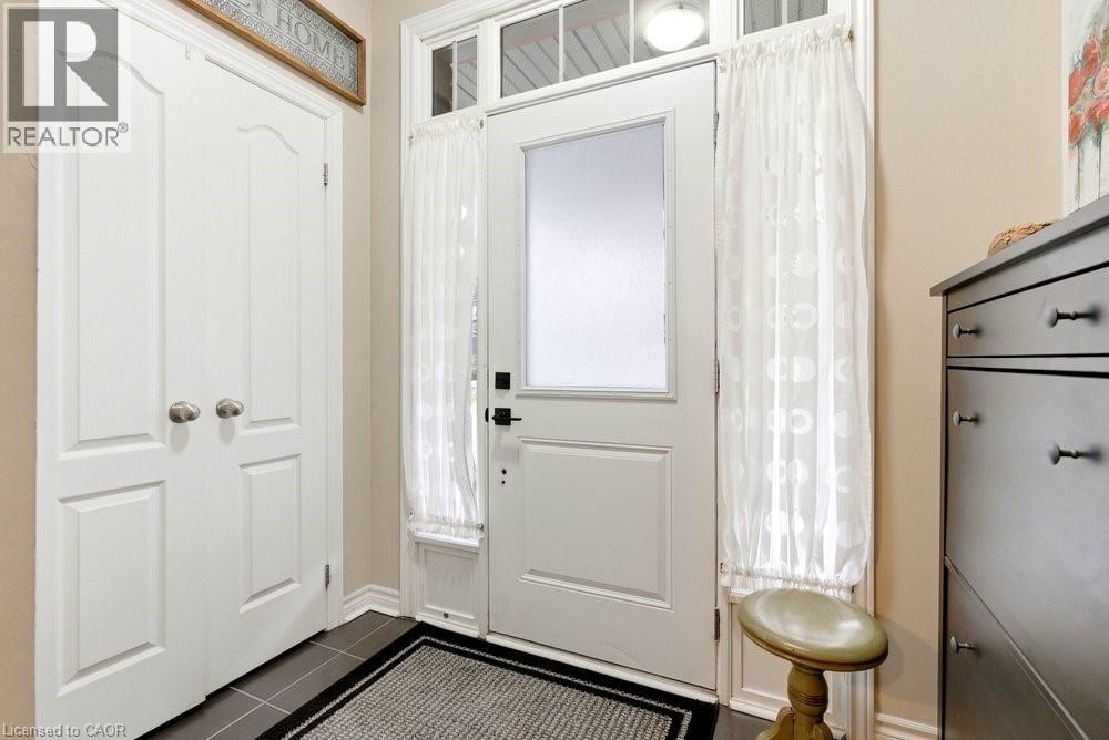 2362 PEPPIATT Common, Burlington, Ontario, L7R0C8 — Photo 3