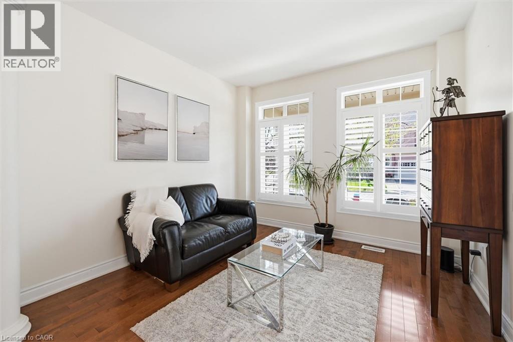 287 TURNING LEAF Road, Oakville, Ontario, L6L6V5 — Photo 4